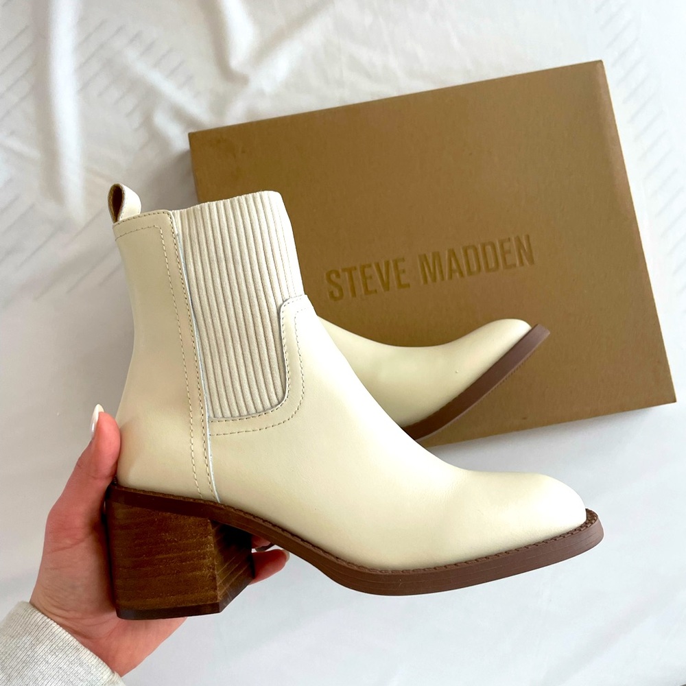ADMIRE Bone Leather Block Heel Chelsea Boot
